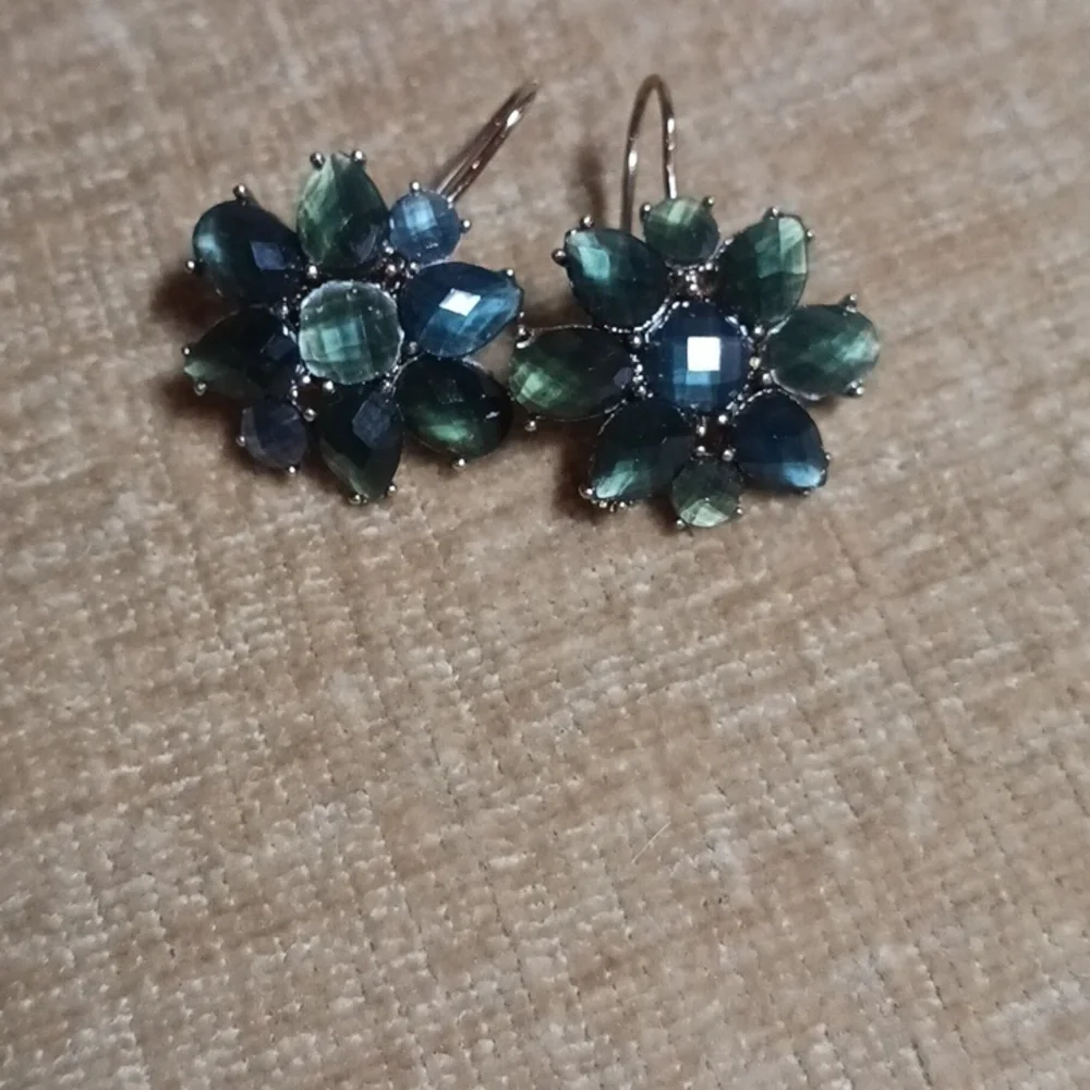 Liz Claiborne Gold Tone Blue/Green Rhinestone Flower Drop Earrings